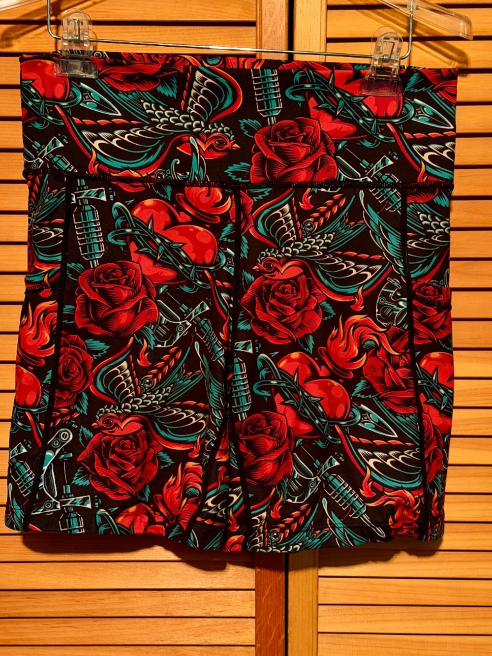 CVG Workout Shorts Ladies Size L. Like New Condition 5 inch inseam